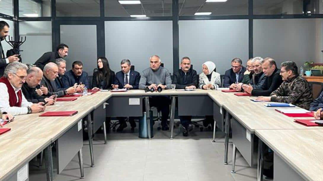 Sayın Bakanımız Mahmut ÖZER Bilgilendirme Toplantısı Yaptı