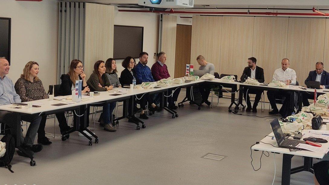VSLonFINACE Projesi  Başlangıç Toplantısı İzmir'de Gerçekleştirildi